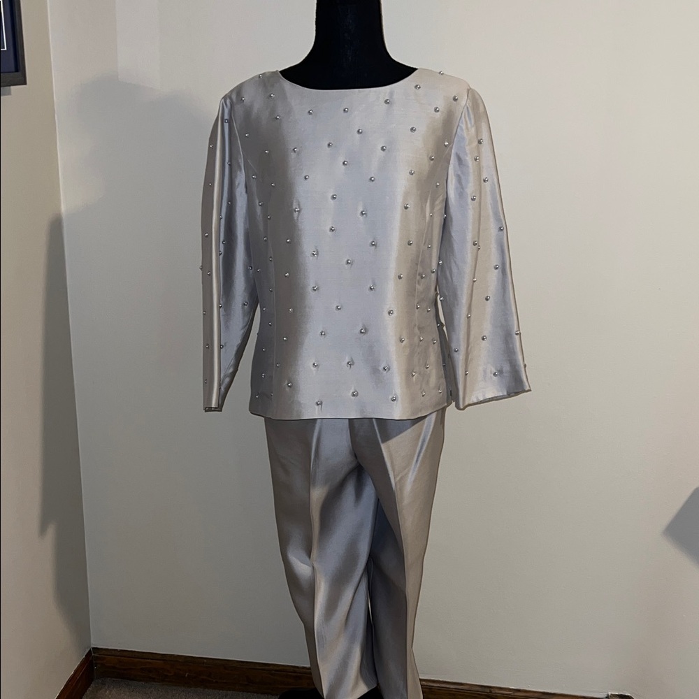 Talbots Silver Pure Silk Two Piece Formal Pant and 3/4 Sleeve Set